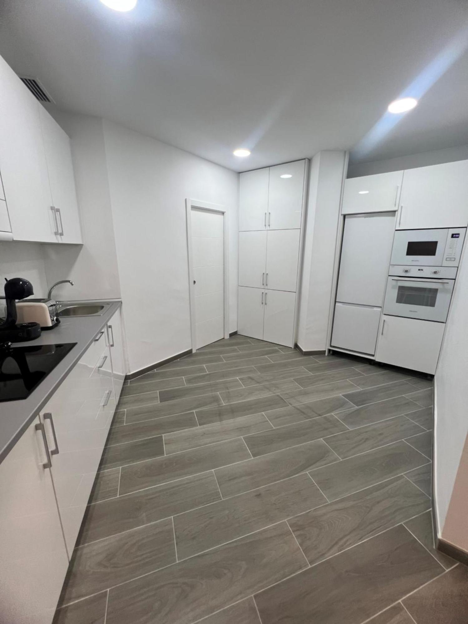 Apartamentos Beachydays Metropolis D Torremolinos Bagian luar foto